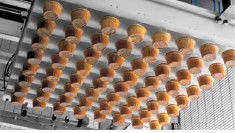 PLC Control 1000kg/h Mufffin Automatic Cake Production Line