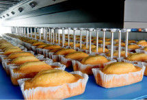 PLC Control 1000kg/h Mufffin Automatic Cake Production Line